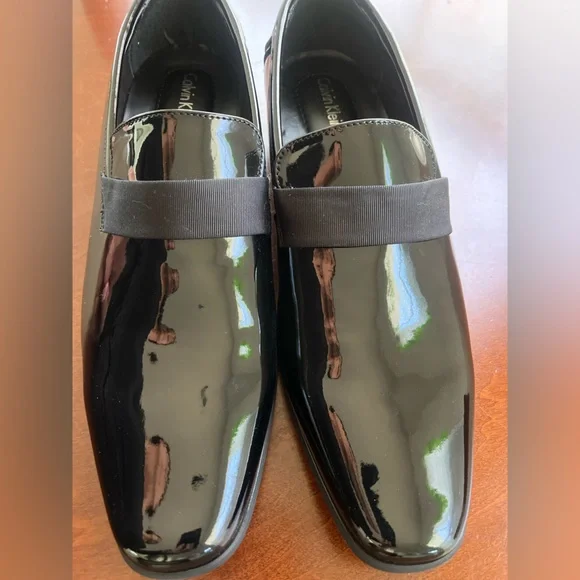 NIB Men’s Size 12 Calvin Klein Sleek Black Slip-On Loafers with Patent Finish - Picture 8 of 11